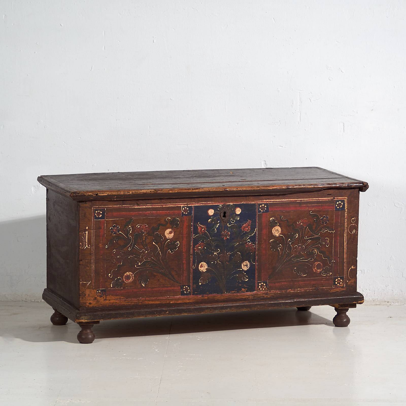 Antique painted chest with floral details (1870s) #32