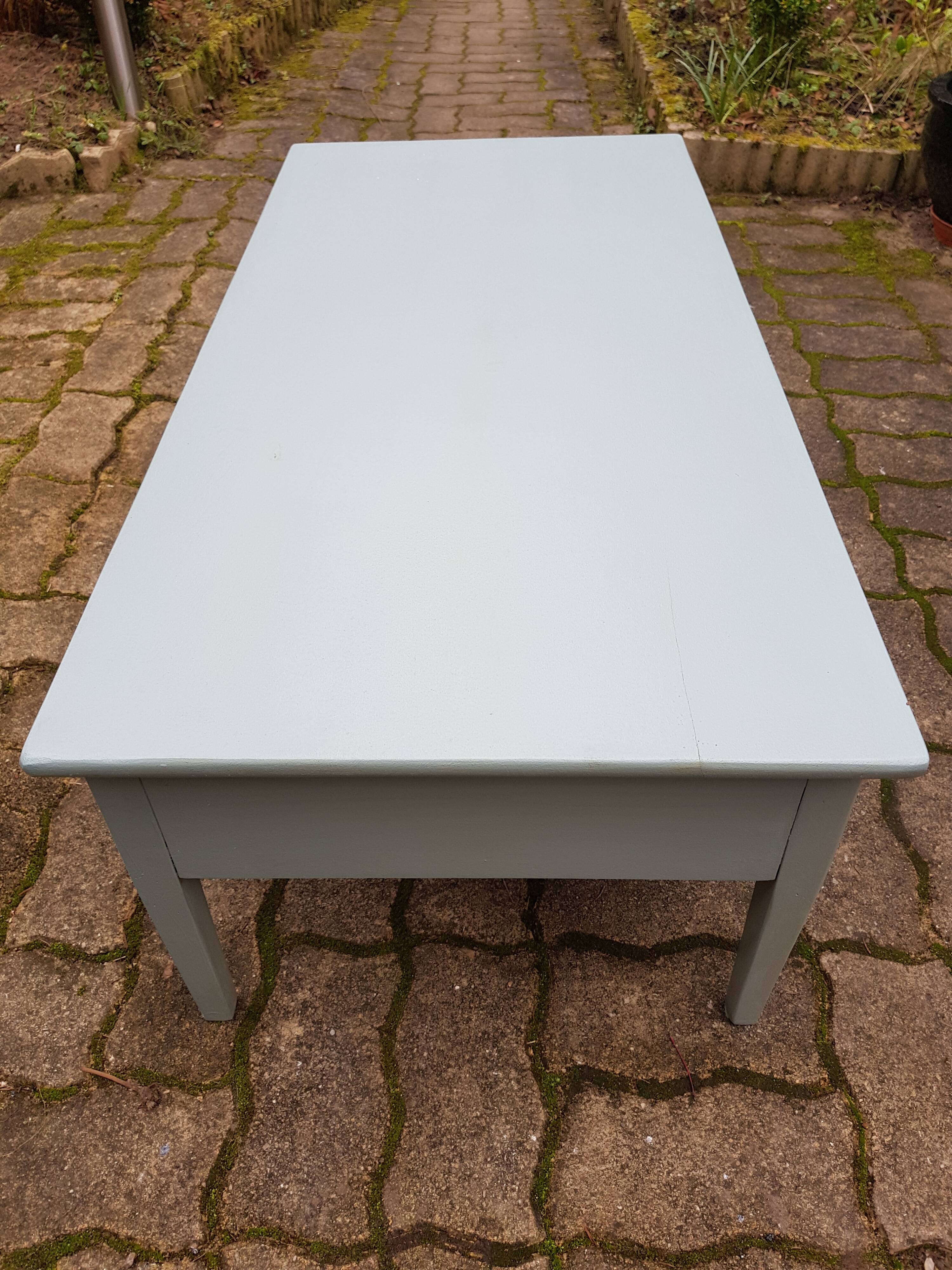 Coffee table with drawers