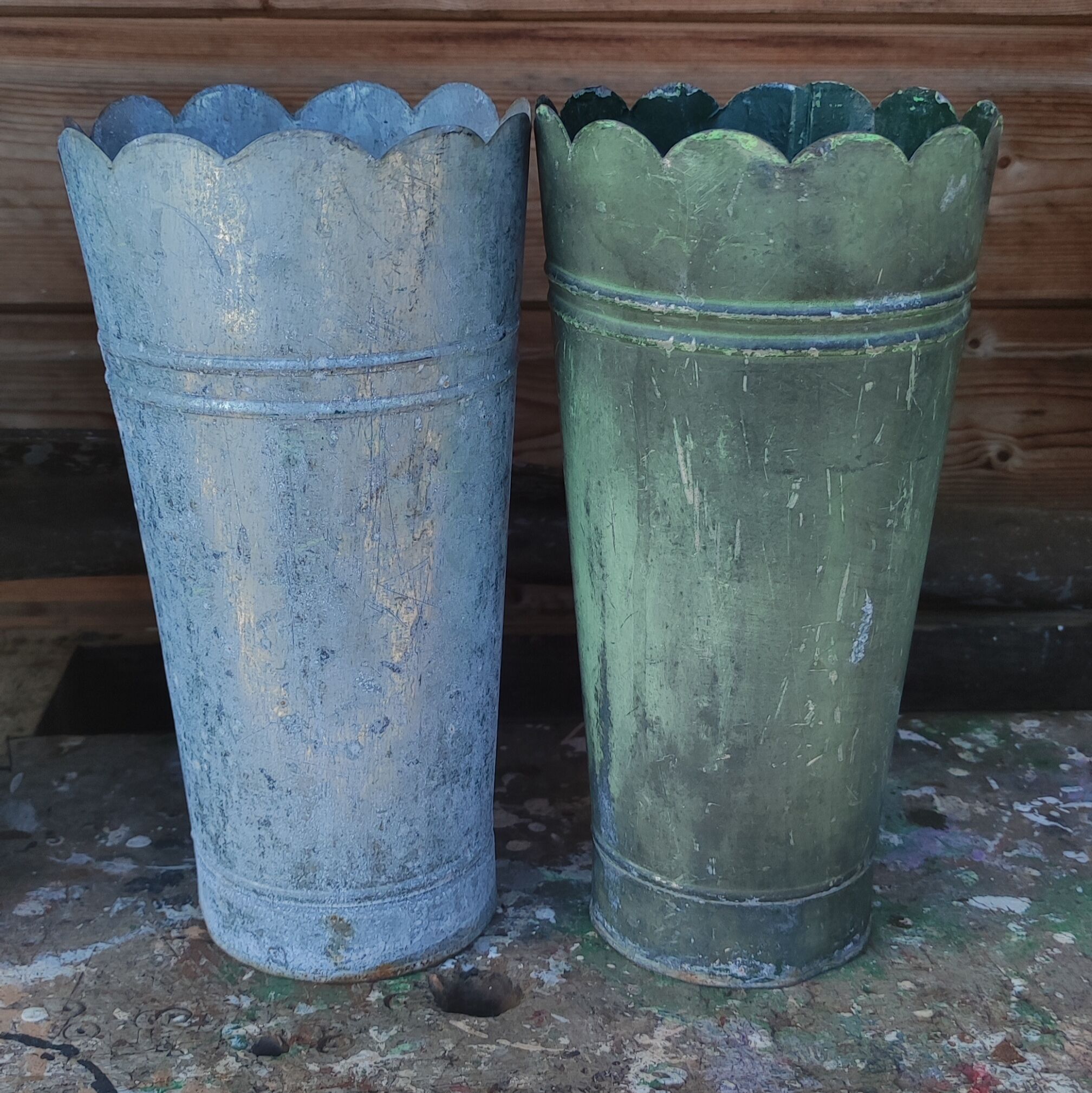Lot 10 anciens pots de fleuriste en zinc
