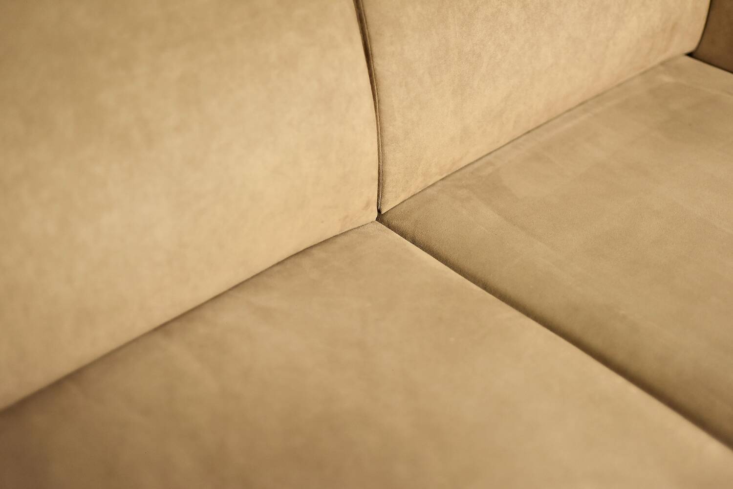 Modern Norwegian mid-century two-seater sofa, low-back loveseat Stressless Pegasus by Ekornes.
