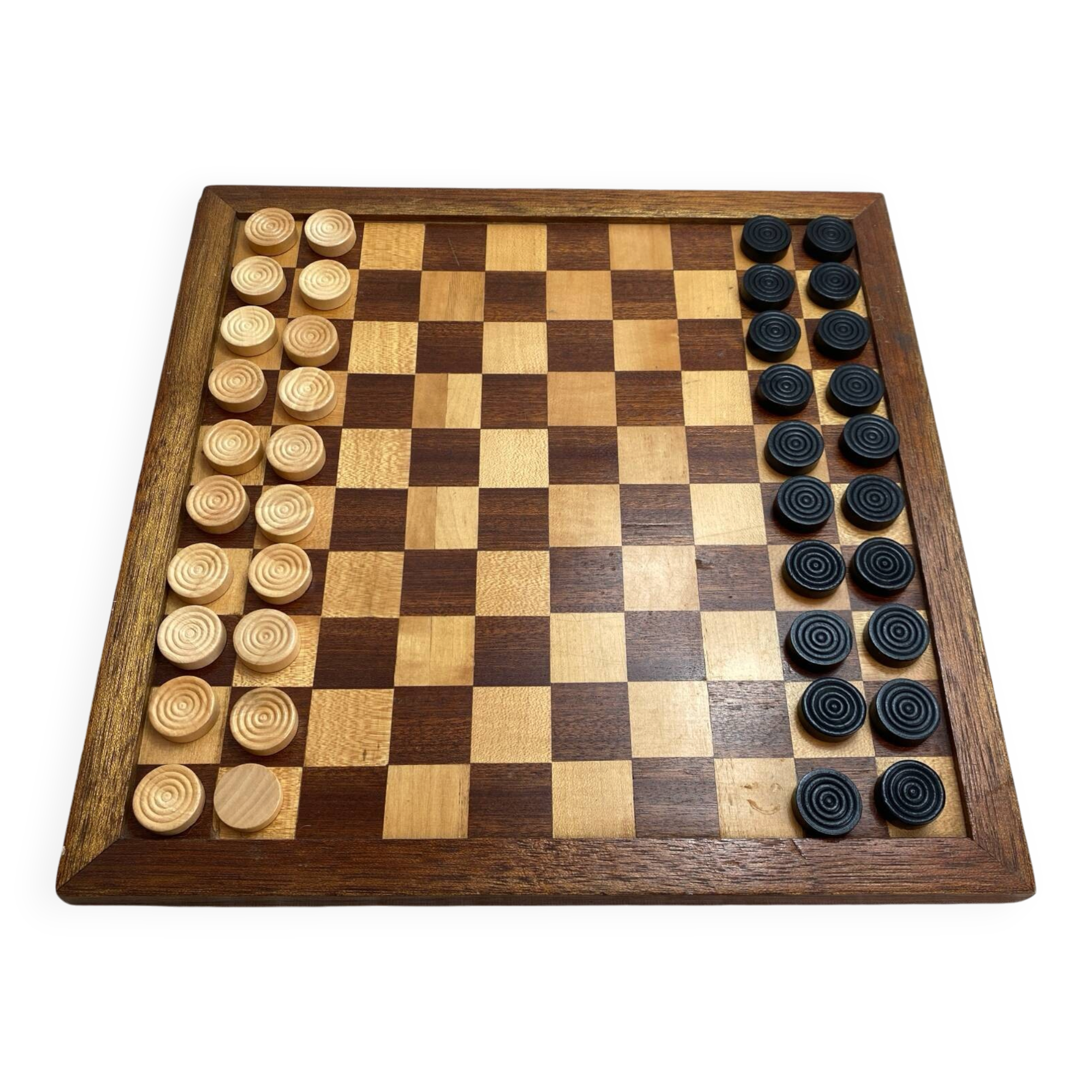 Wooden draughts game