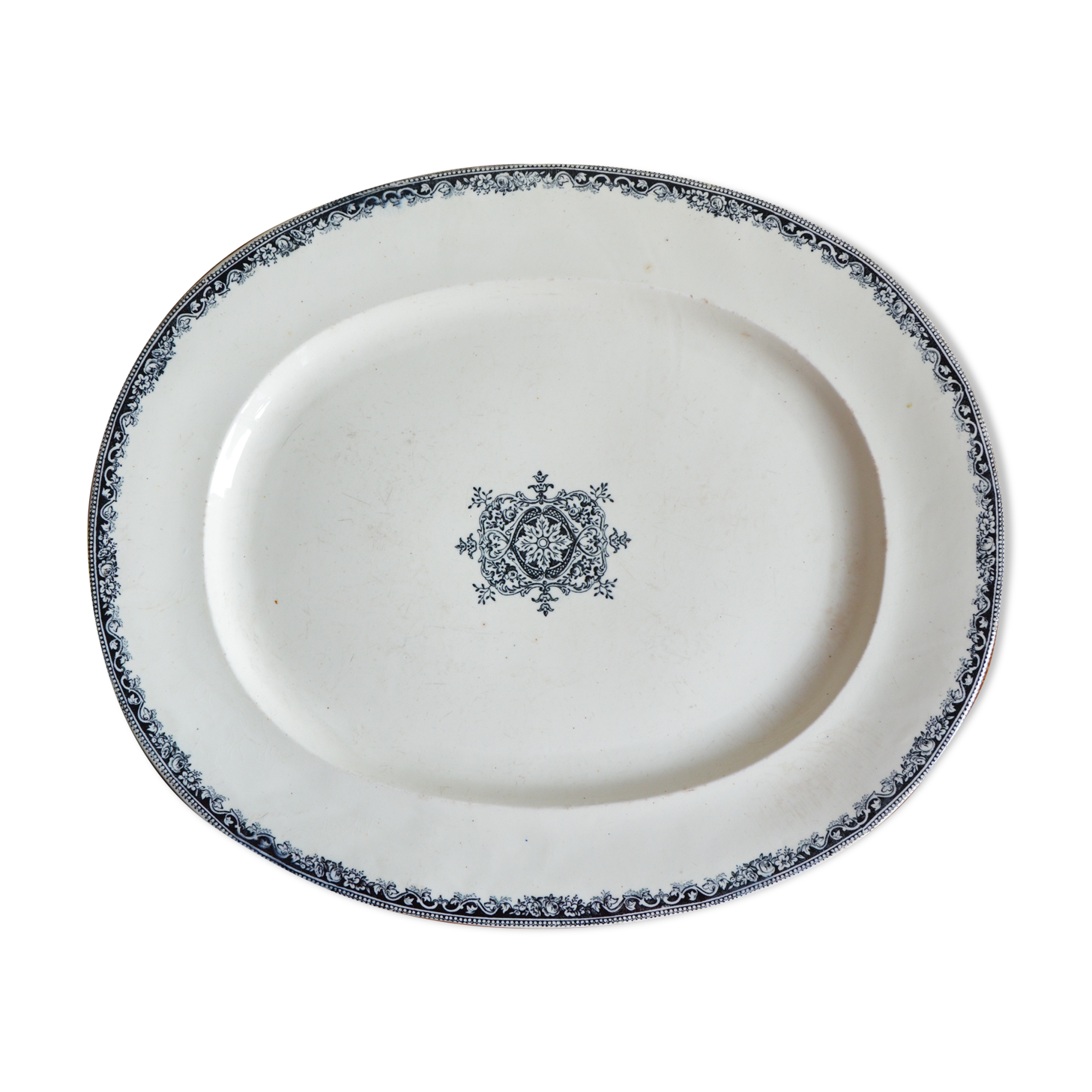 Serving dish of the J. Vieillard & Co factory