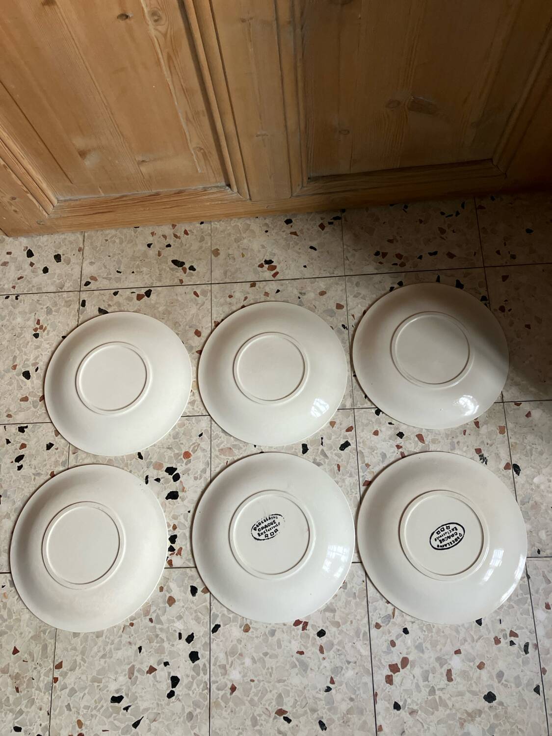 6 assiettes à dessert