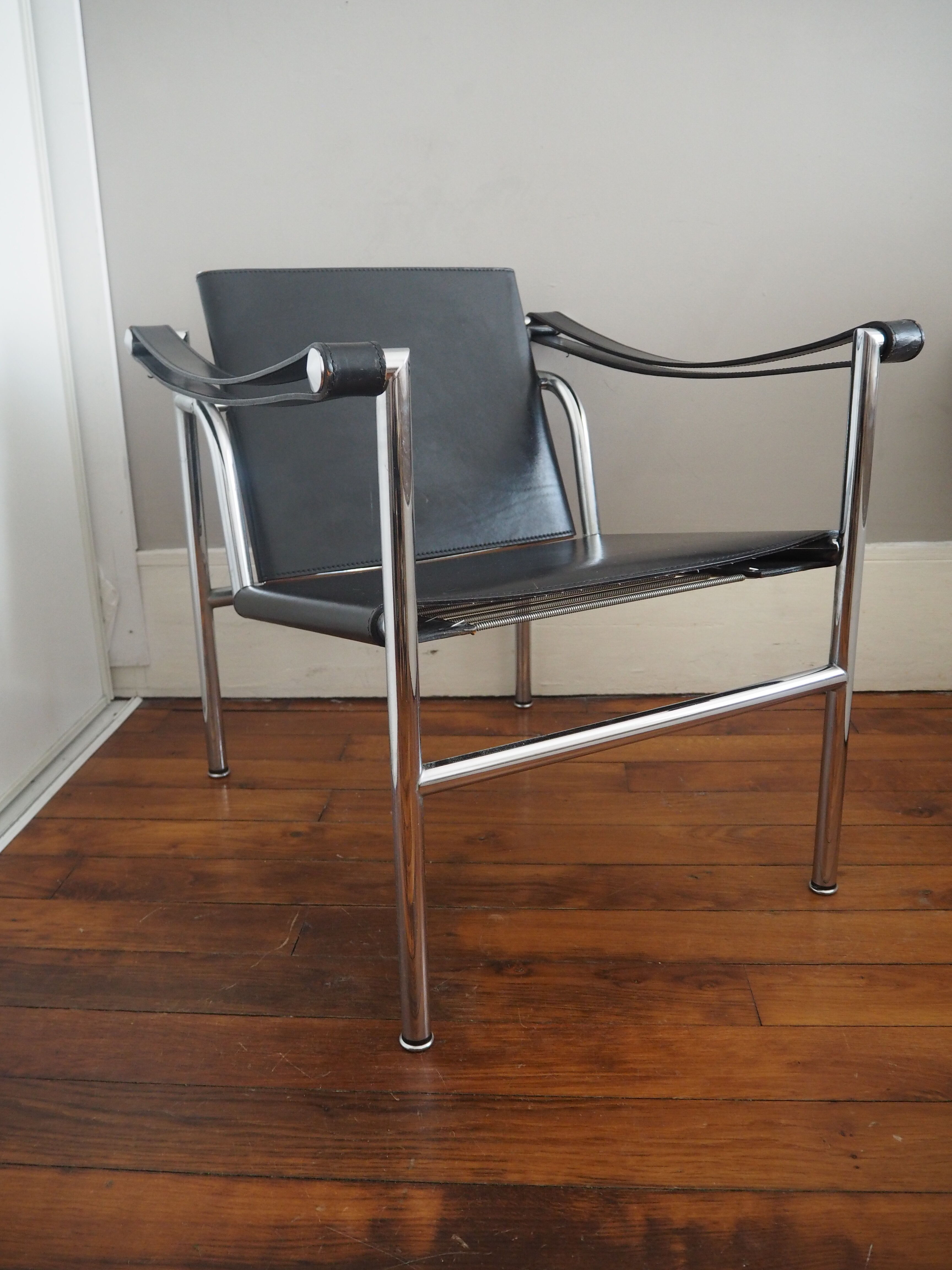 Paire de fauteuils LC1 par Le Corbusier