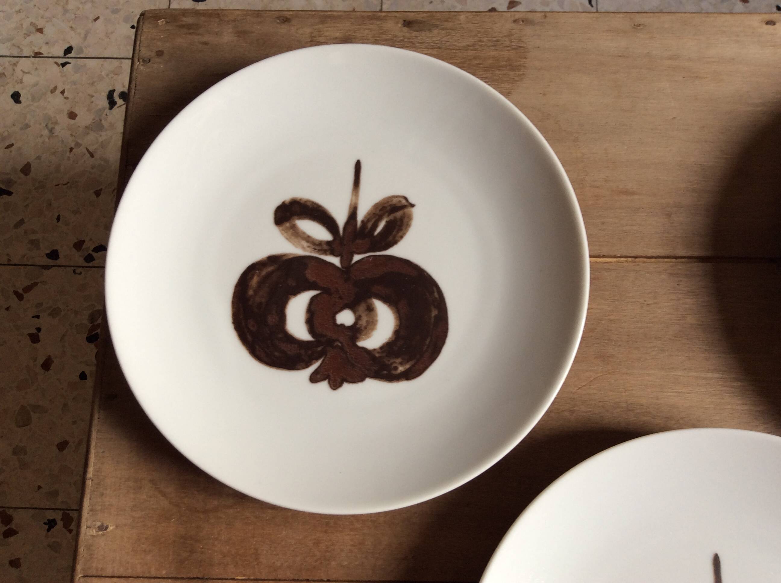 3 desert plates
