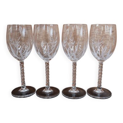 Ensemble de 4 verres à vin rouge vintage en cristal gravé