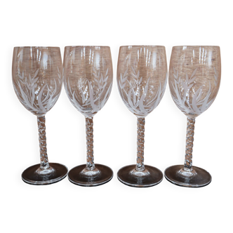 Ensemble de 4 verres à vin rouge vintage en cristal gravé