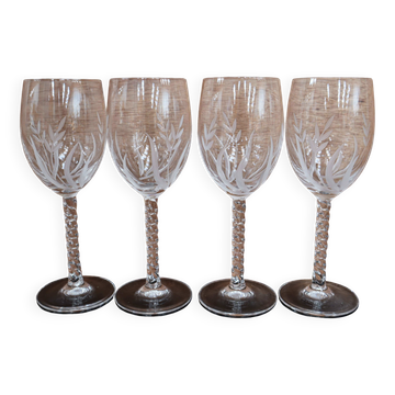 Ensemble de 4 verres à vin rouge vintage en cristal gravé