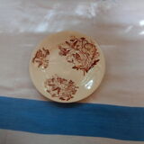 Assorted 12 dominant old brown/black plates