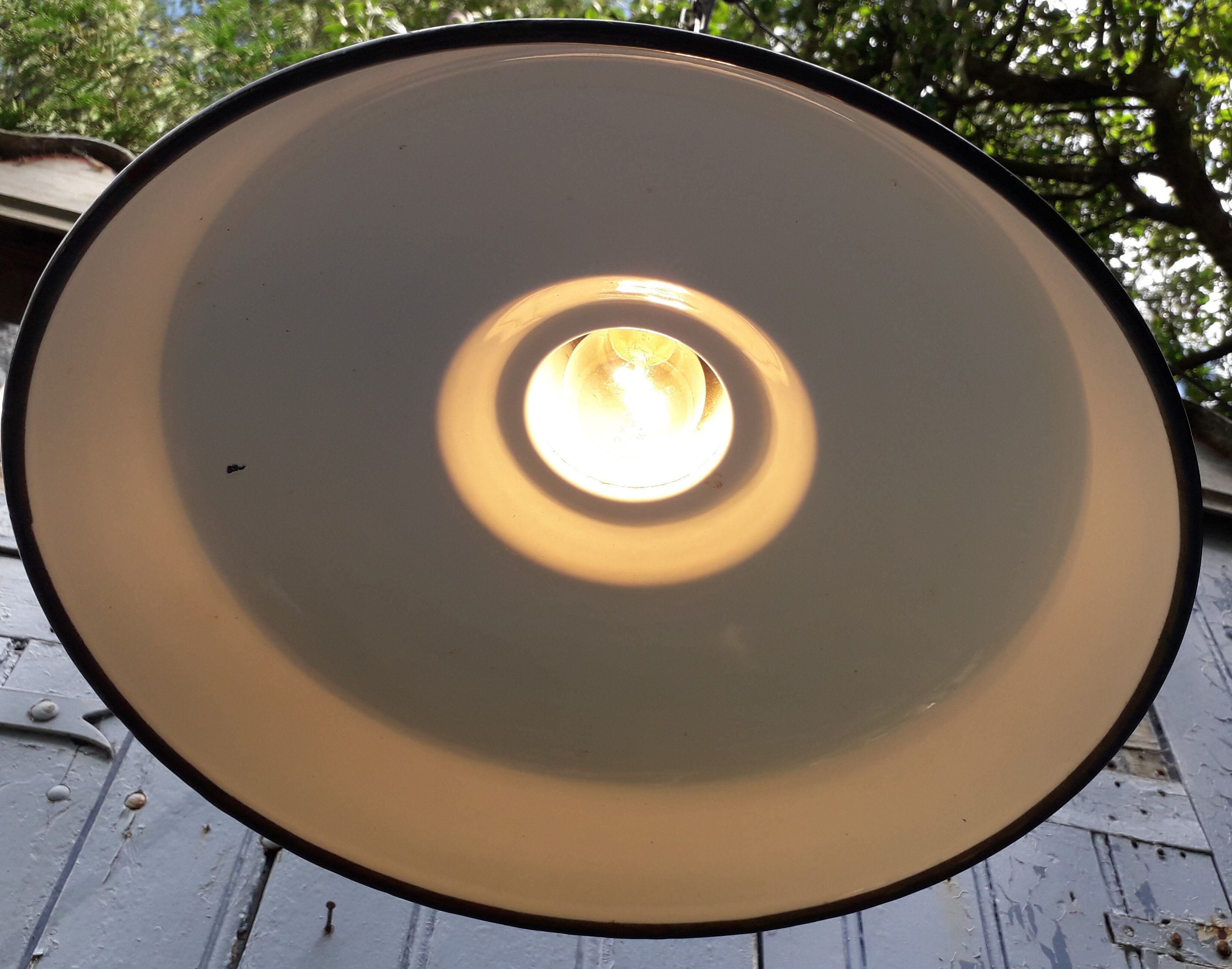 Hanging lamp in green enamelled sheet metal