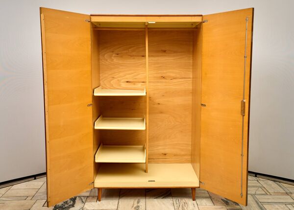 Garde-robe par UP Závody, Tchécoslovaquie années 1960