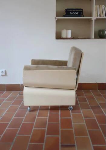 Space Age 70s armchair