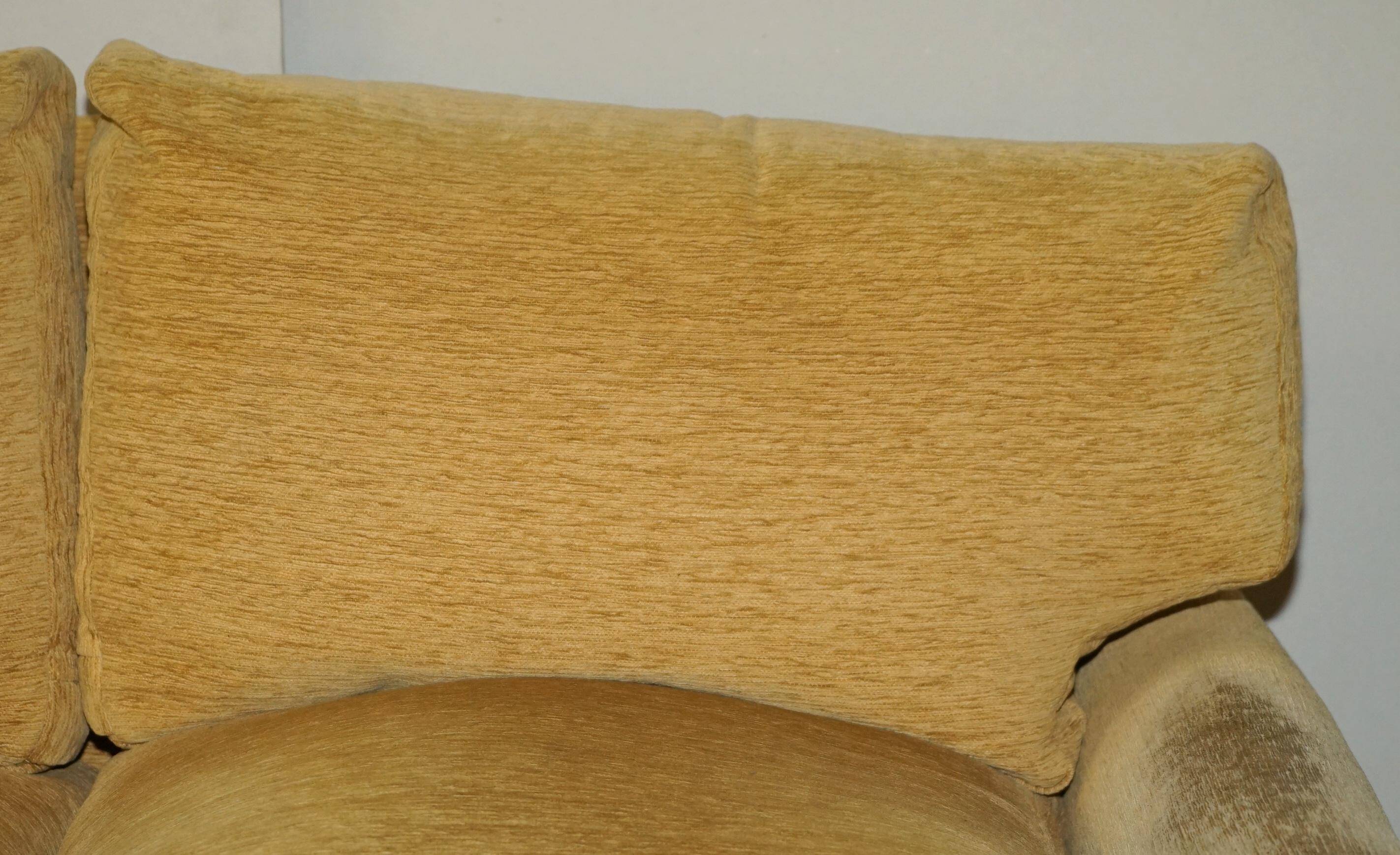 Victorian Howard & Sons 2-3 seater canapé