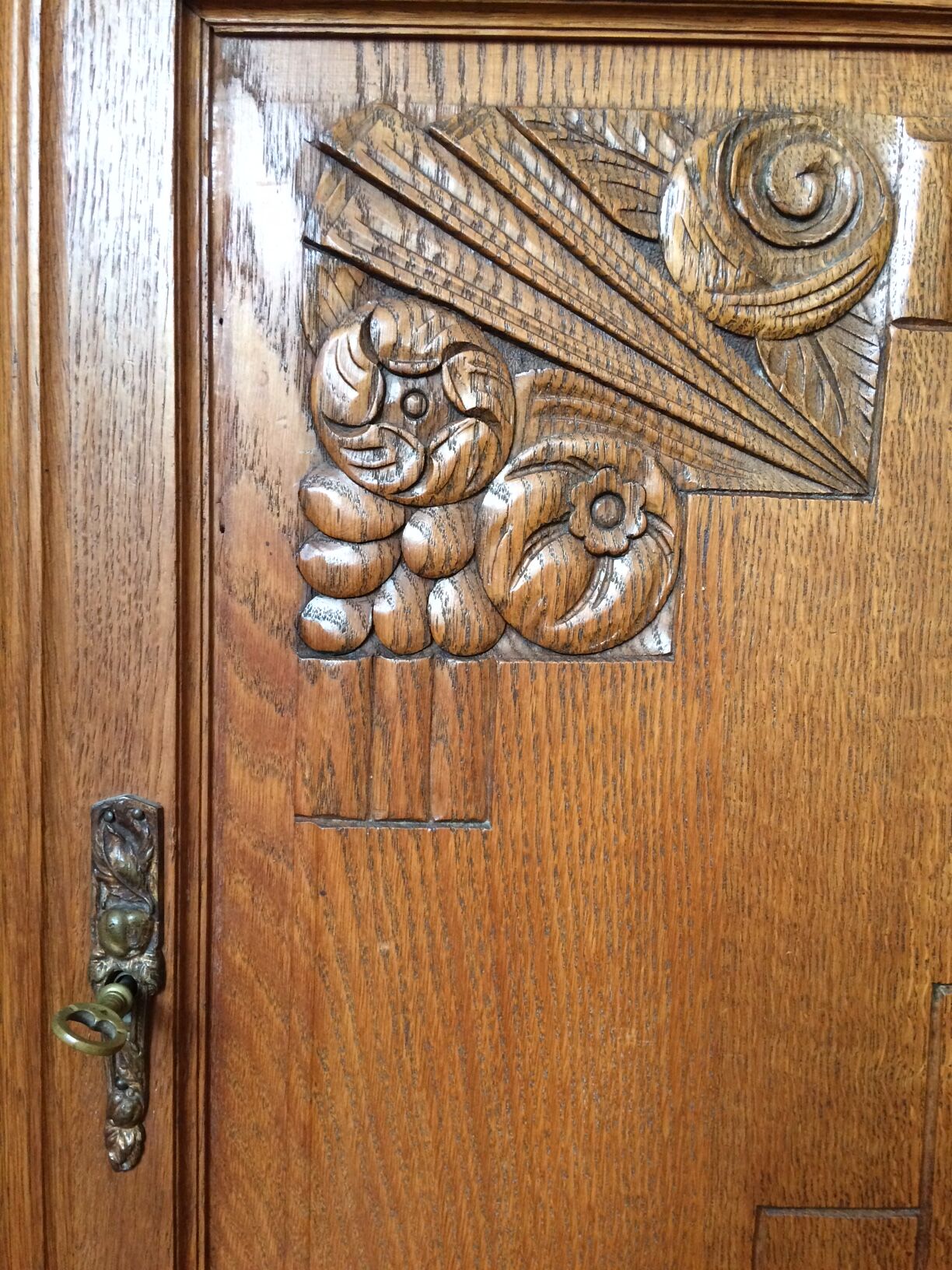 Art deco chiffonier 1925