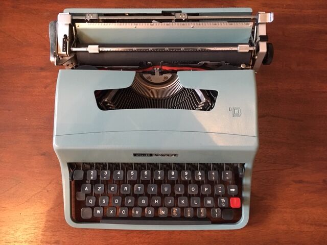 Olivetti typewriter, model Lettera 32