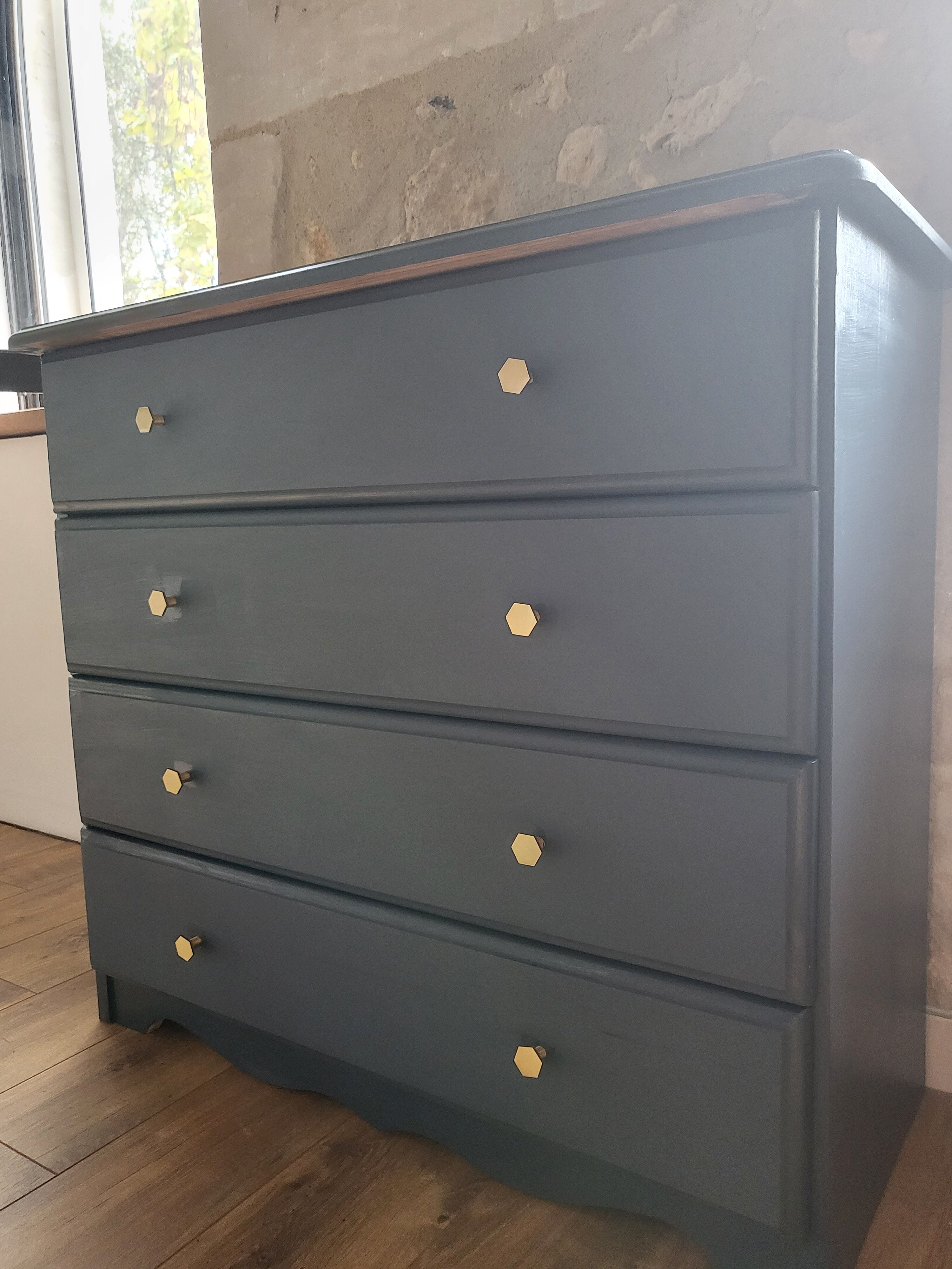 Contemporary style wooden chest of drawers