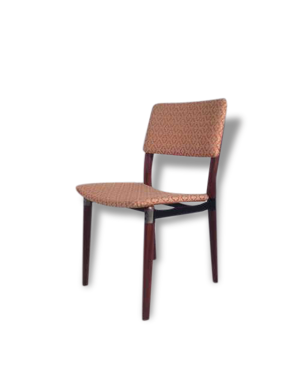 Suite de 6 chaises modèle S 82