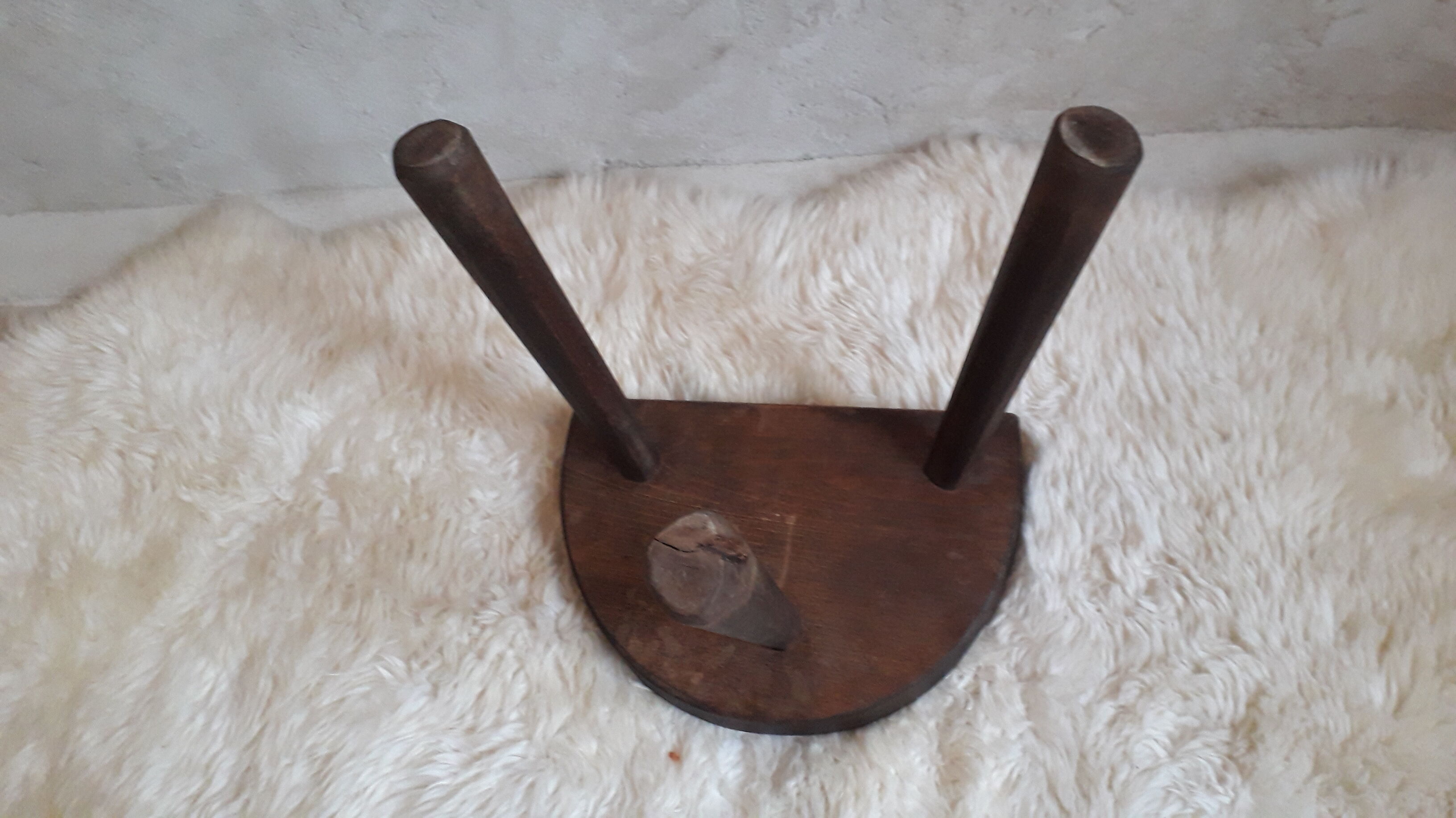 Tabouret de ferme tripode en bois