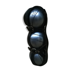 Jeu de trois boules de pétanque