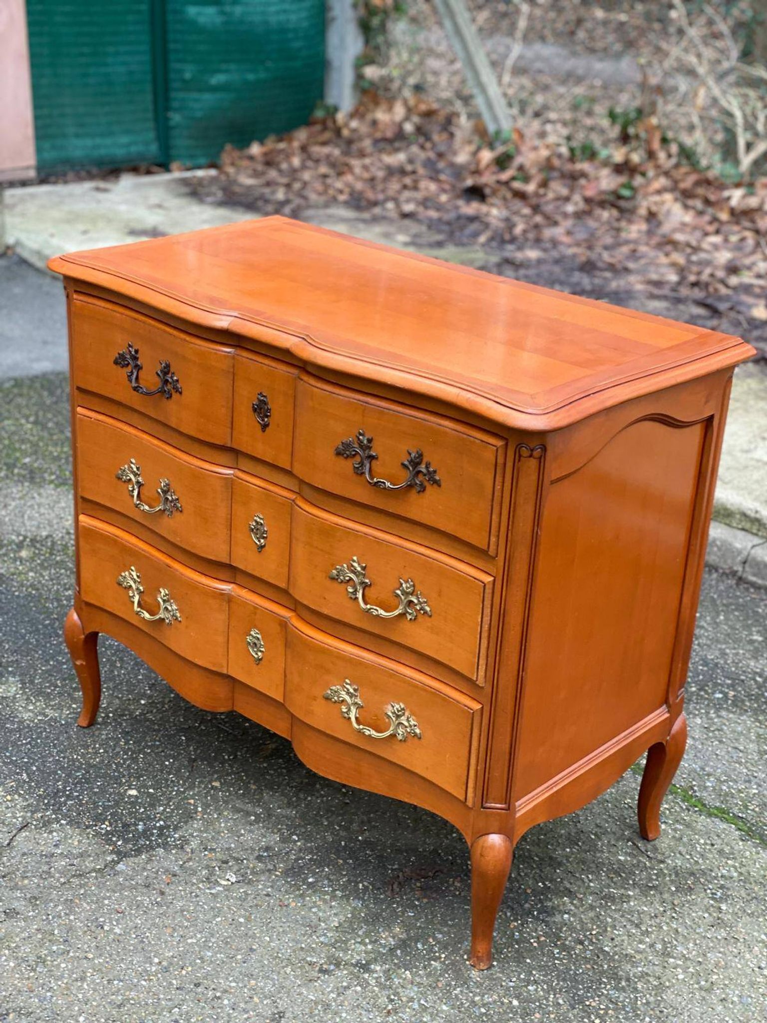 Louis XV crossbow commode in solid wood from the 20th century.