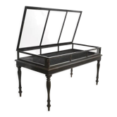 Glazed presentation table with dark wood
