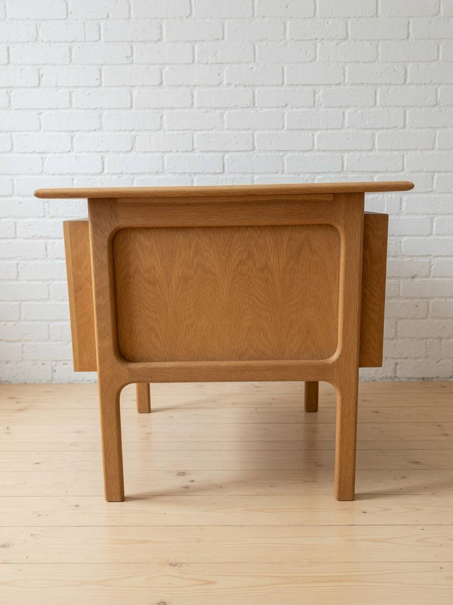 Bureau exécutif en chêne par Arne Vodder de Brouer Møbelfabrik, Danemark, années 1960.