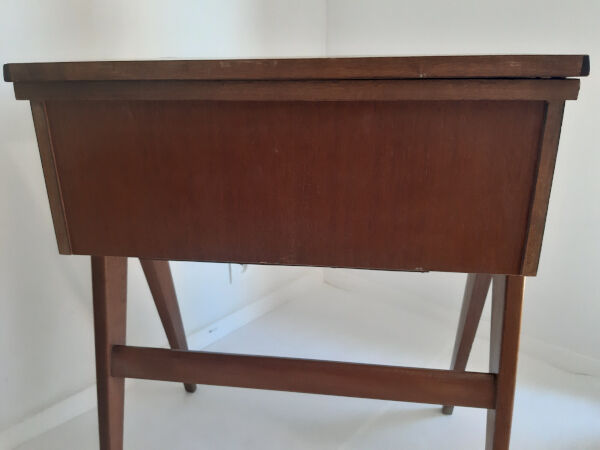 Scandinavian style compass feet desk