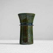 Vase moderne en céramique émaillée
