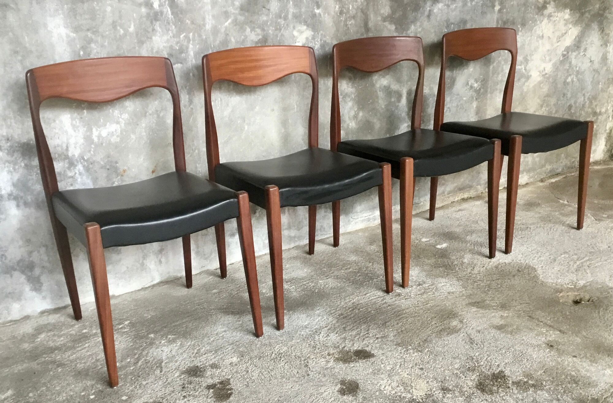 Set of 4 Scandinavian teak chairs brand NF Ameublement - 1960