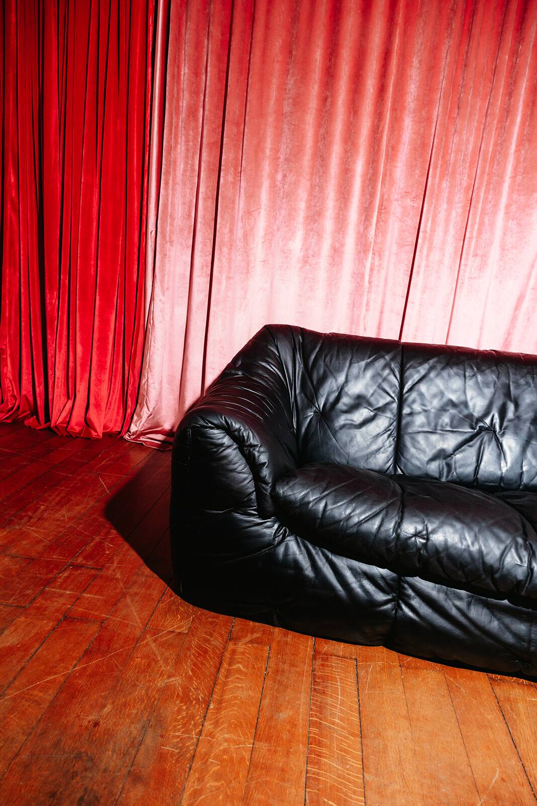 Leather Sloop sofa by Michel Ducaroy for Ligne Roset, France, 1970.
