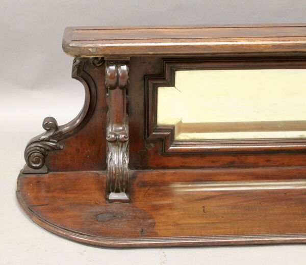 Etagère de présentation avec miroir biseauté