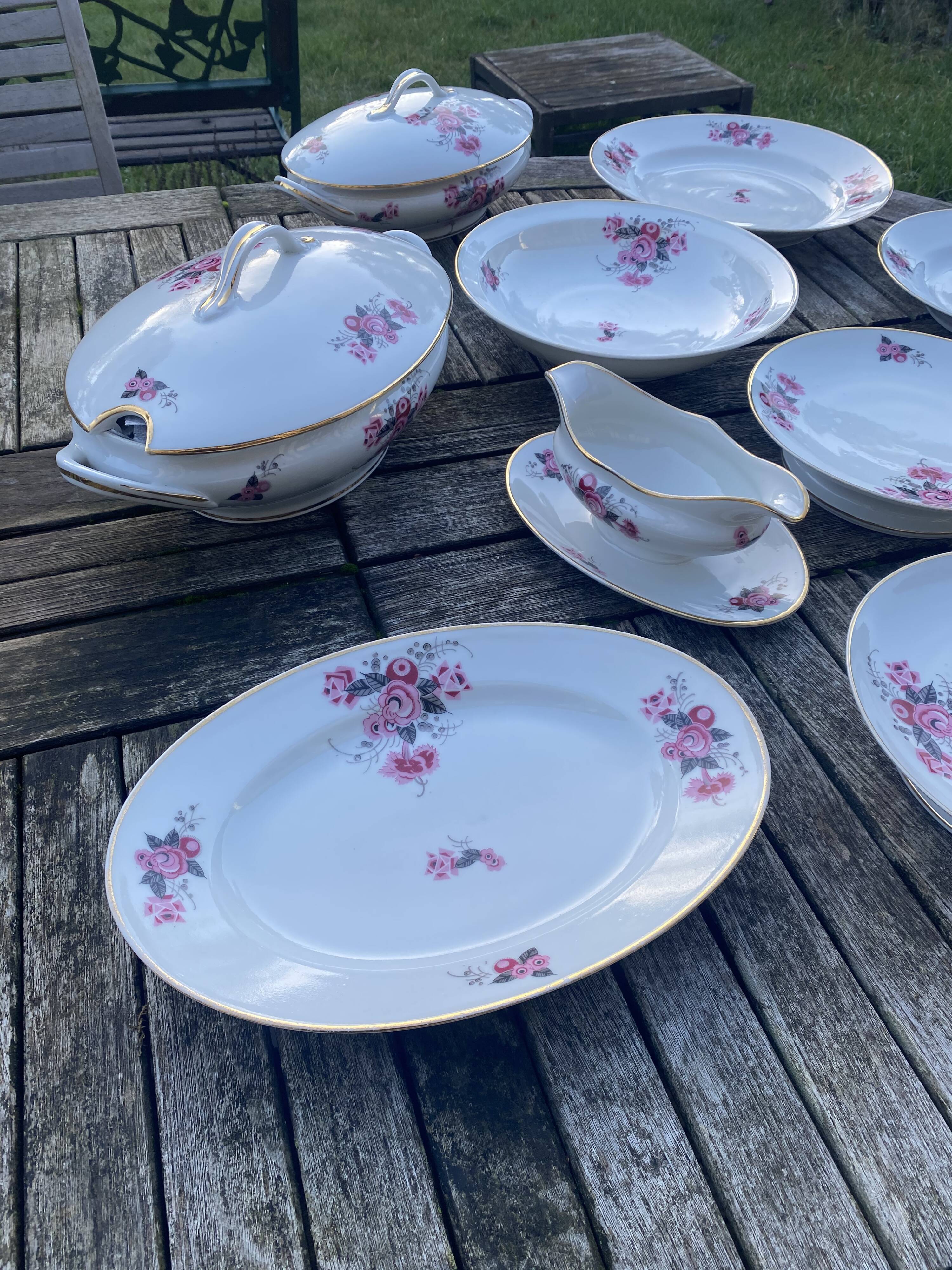 Cirot Gadouin porcelain dinner service