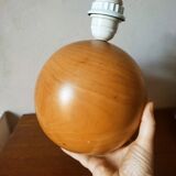 Pied de lampe boule en bois blond