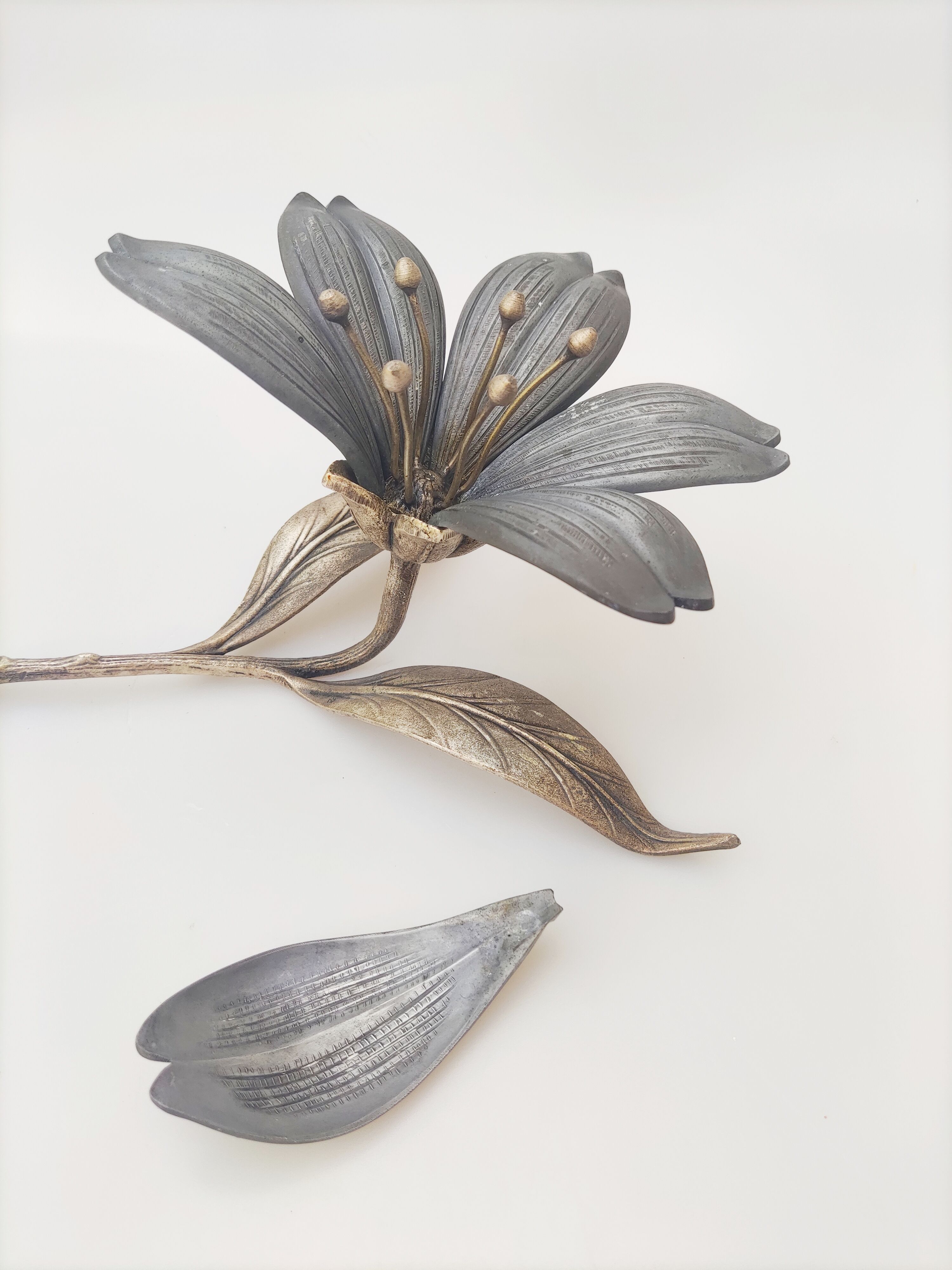 Ashtray silver metal flower year 70