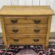Commode anglaise en noyer du début XXème