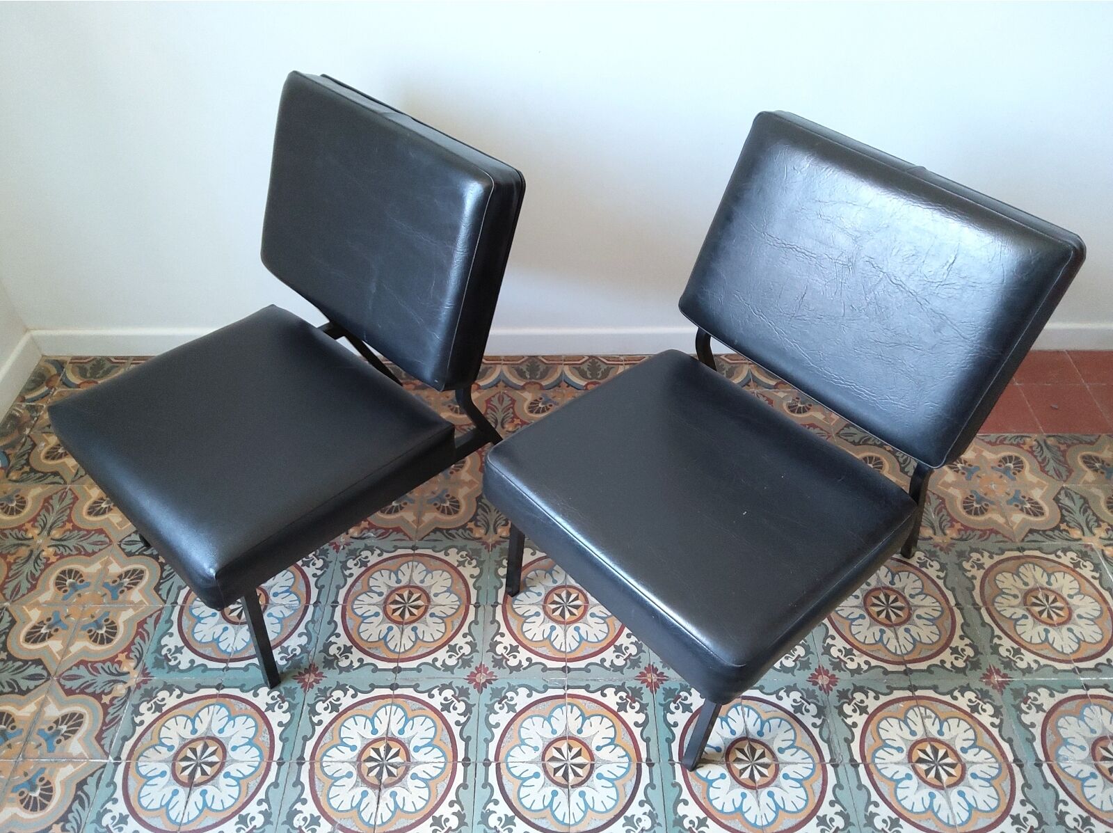 Pair of modernist drivers