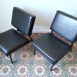 Paire de chauffeuses modernistes