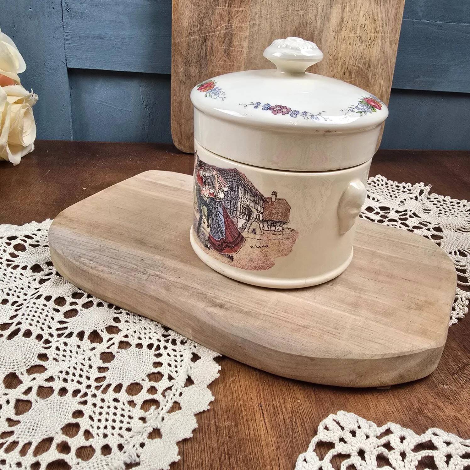Antique storage jar Sarreguemines Obernai Henri Loux