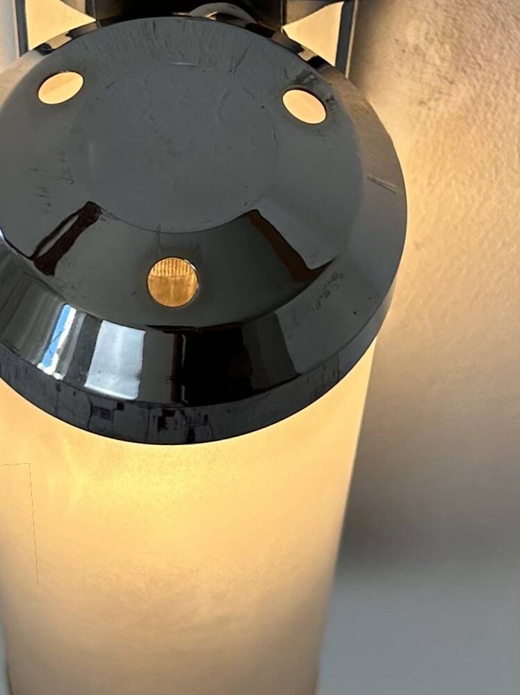 Vintage tubular Art Deco wall light, chrome metal, frosted glass, France, 1930.