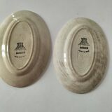 Pair of Gien dishes model Barbizon, hand-painted floral decoration, 1930s-40s.