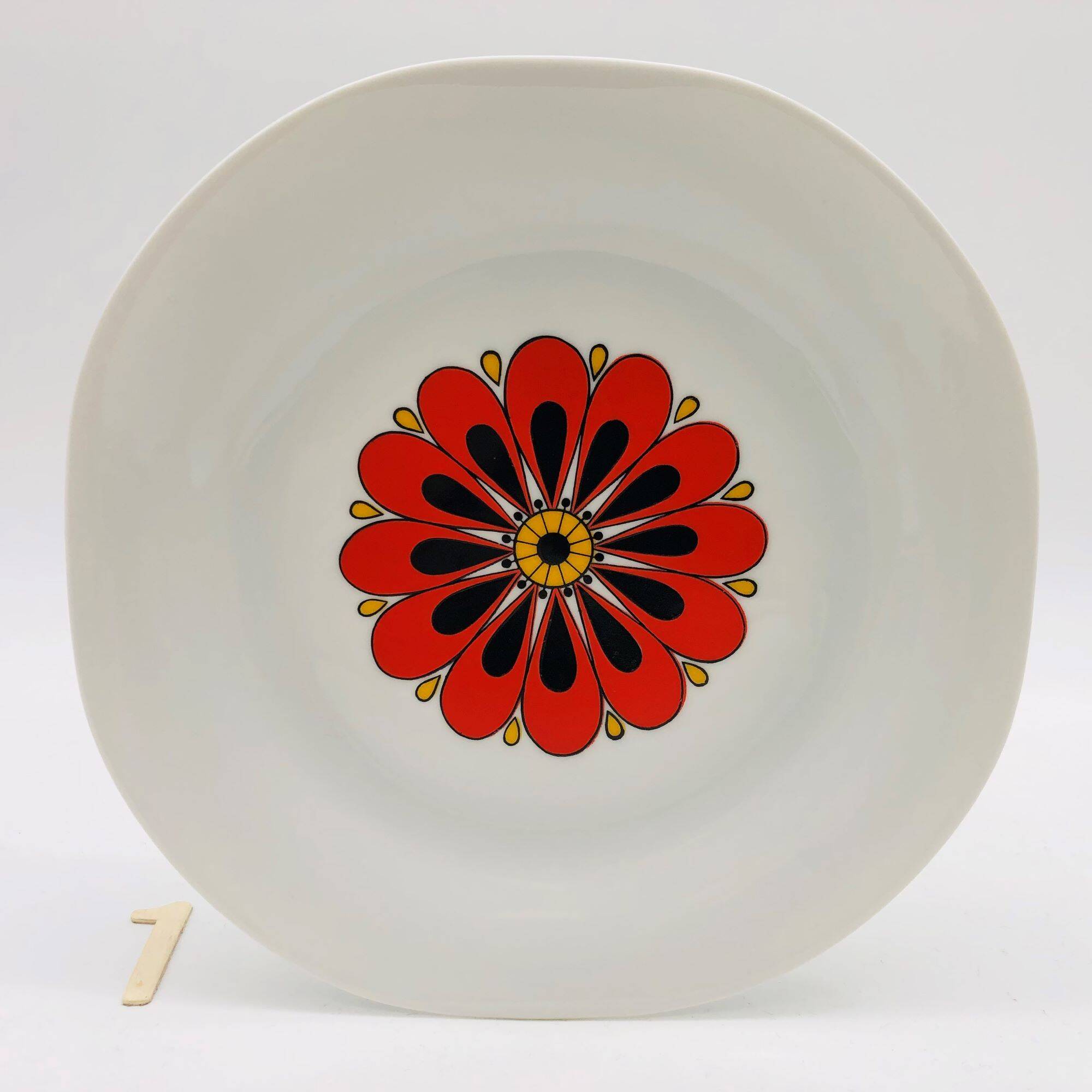 Massé Surget, design Jacques-André Souchet. 6 Dessert plates.