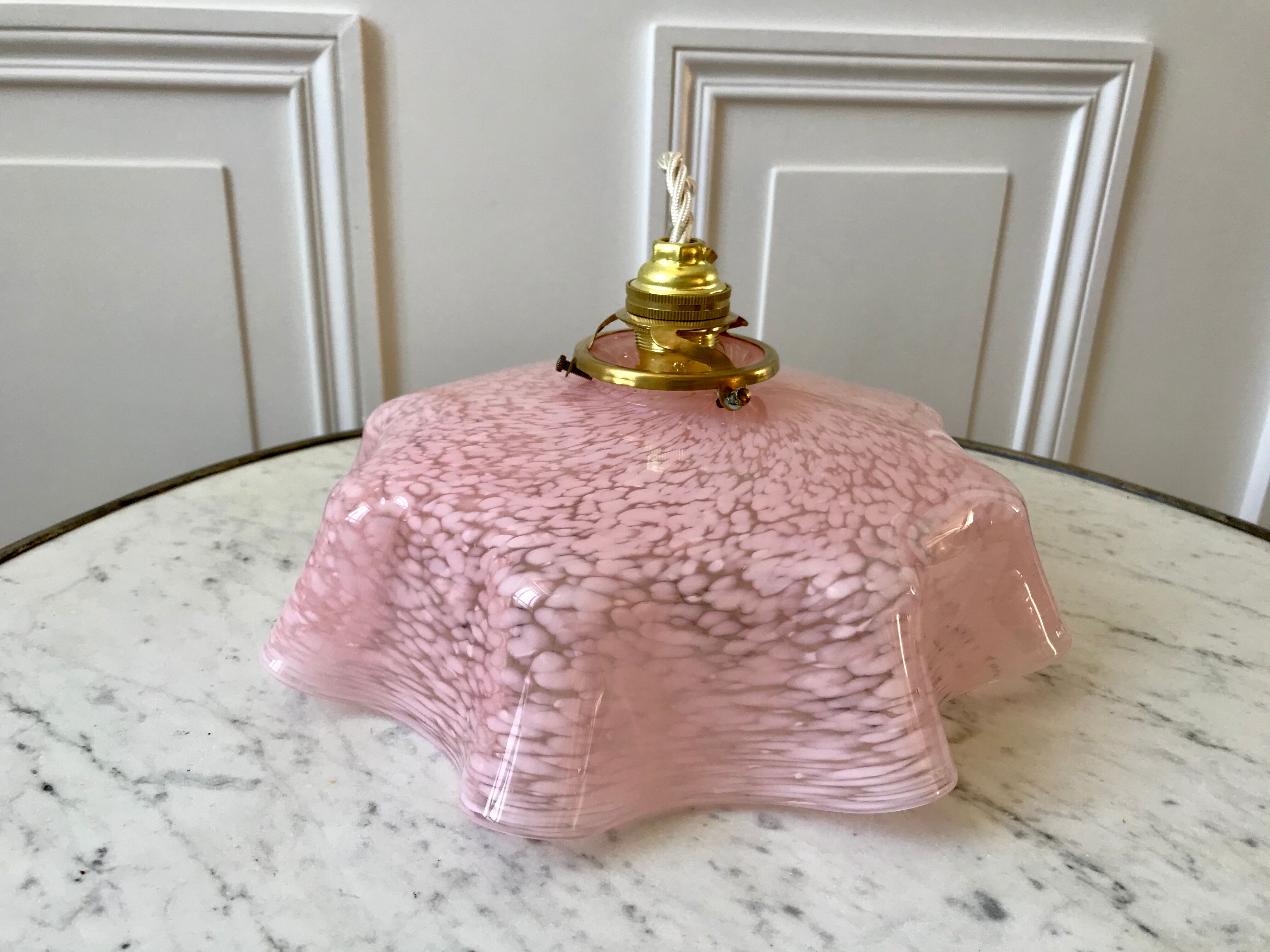 Walking suspension in Clichy glass speckled pink bobon years 20-30
