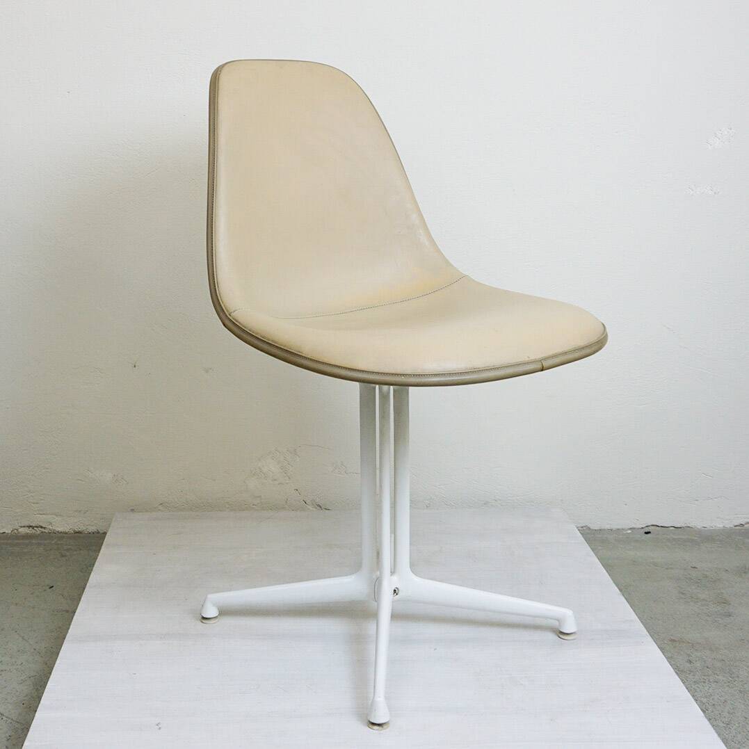4 chairs La Fonda by Charles and Ray Eames for Herman Miller