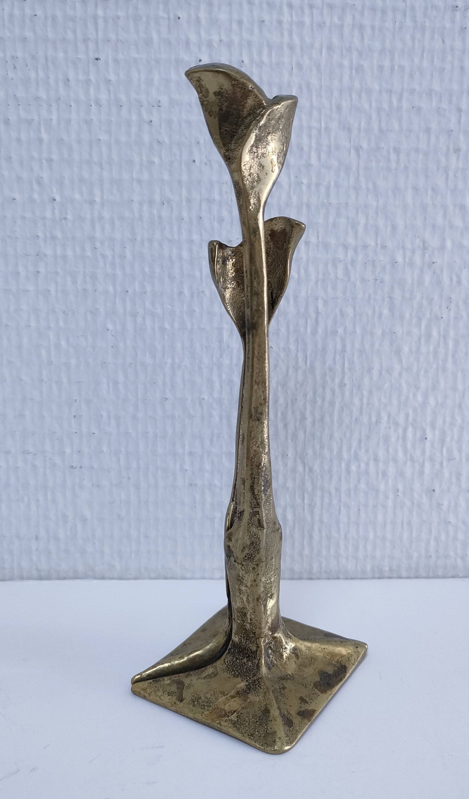 Bronze sculpture with leaf decoration