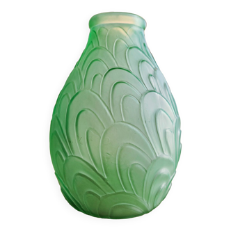 Vase art deco vert pâle