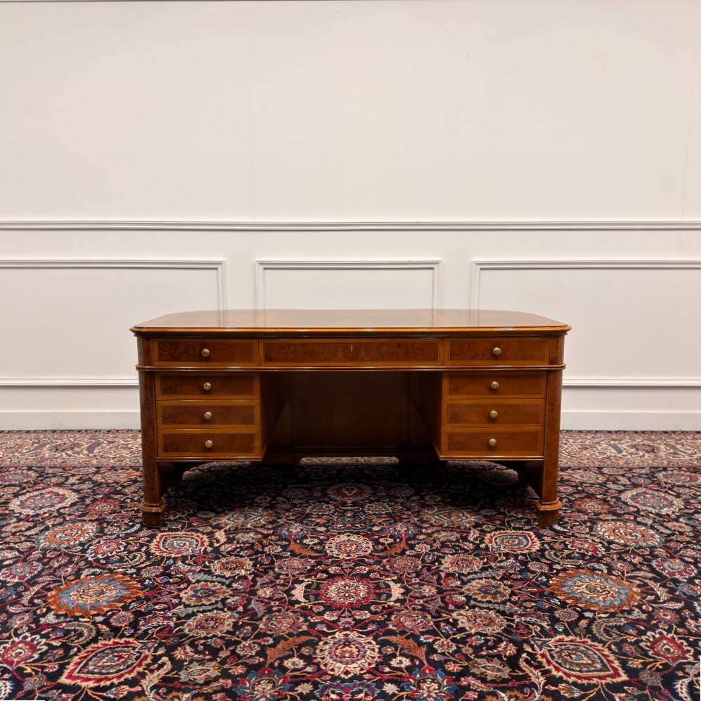 Bureau antique classique italien avec panneau arrière