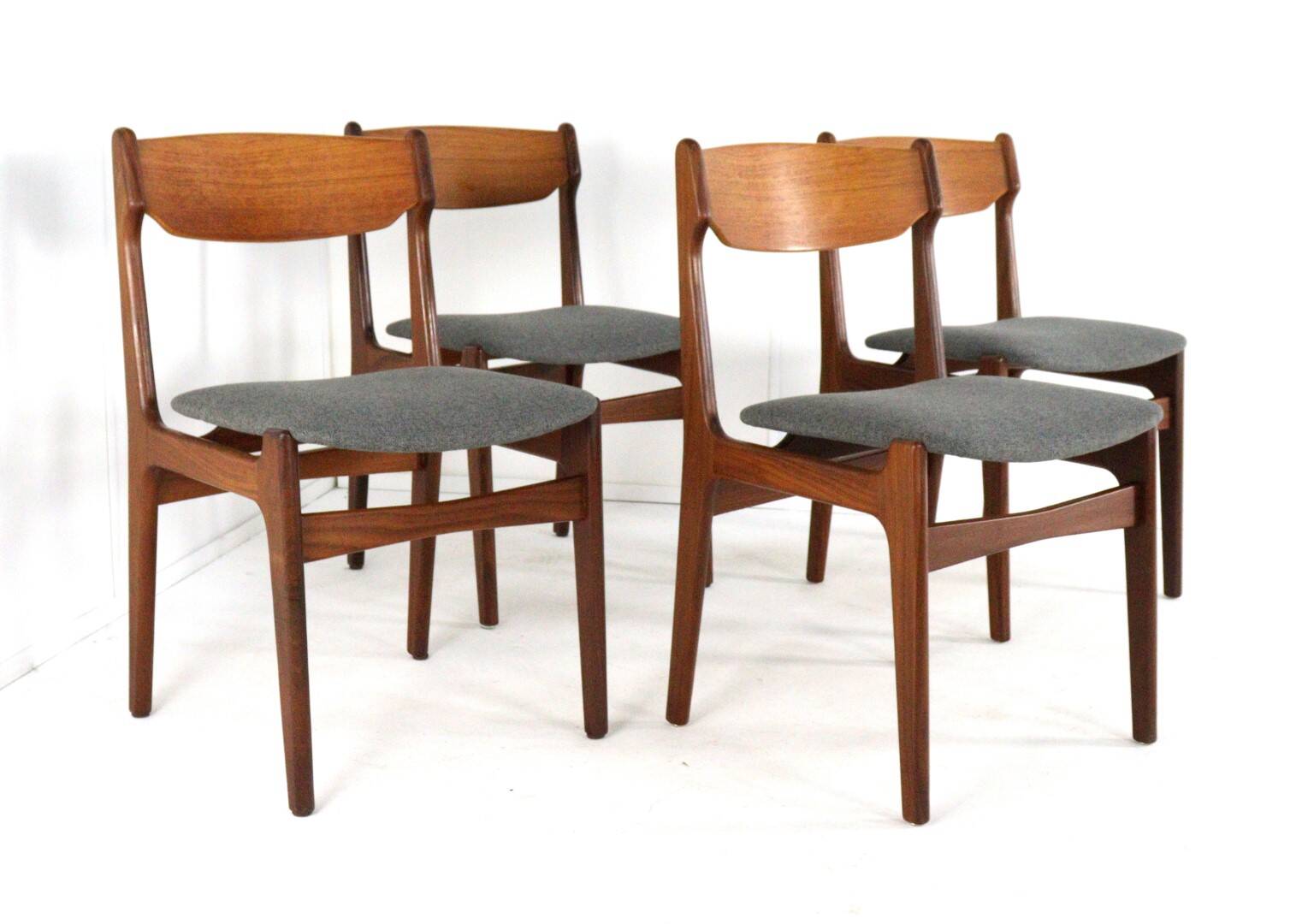 Very nice and solid set of 4 vintage teak chairs - Findahl.