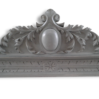 Jade patina pediment