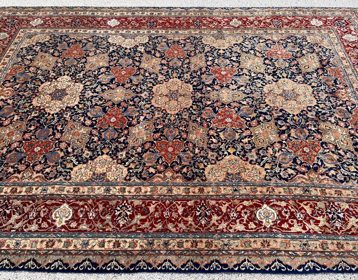 Persian rug, isfahan in wool and silk