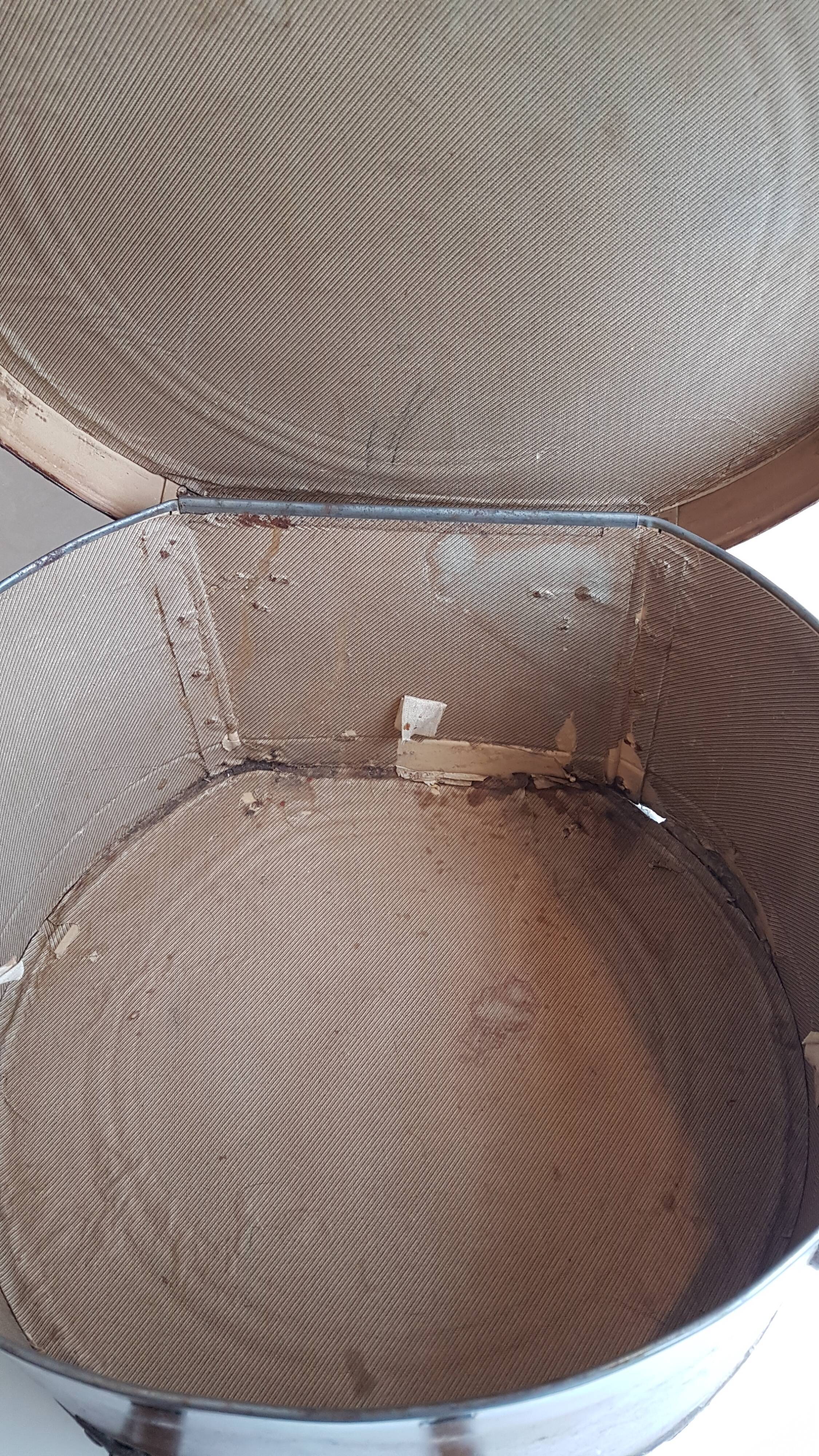 Old hat box late 19th